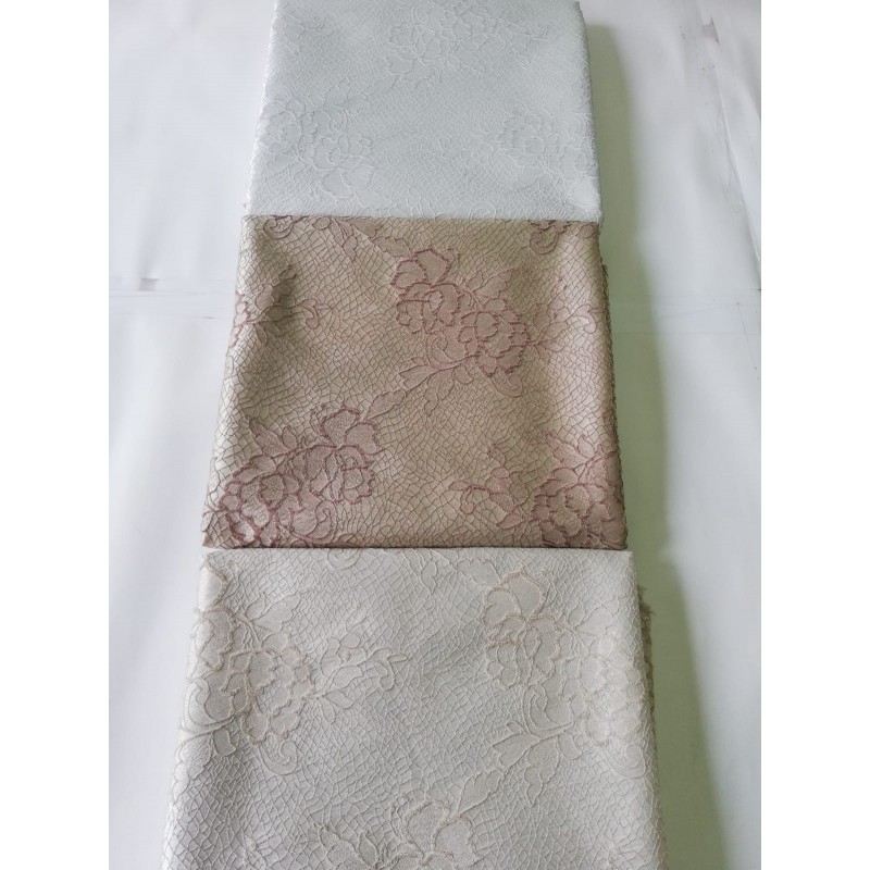 Scampolo tessuto jacquard dis. rose 280x280 cm. B235